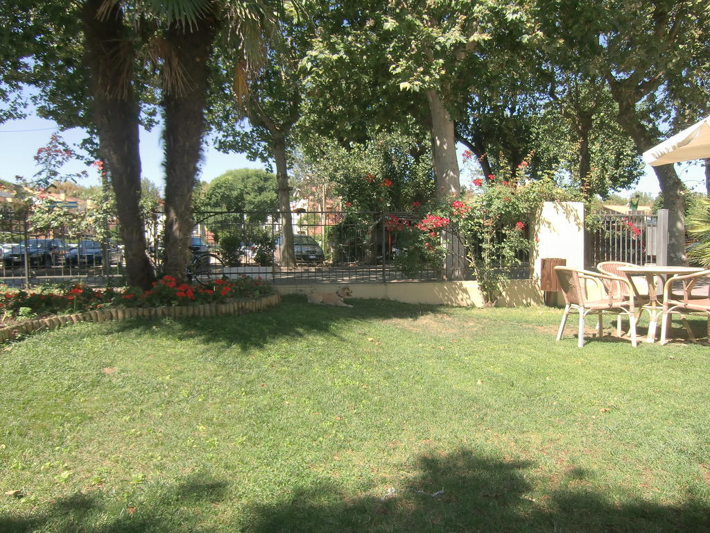 Hotel Explorer Cervia Kültér fotó