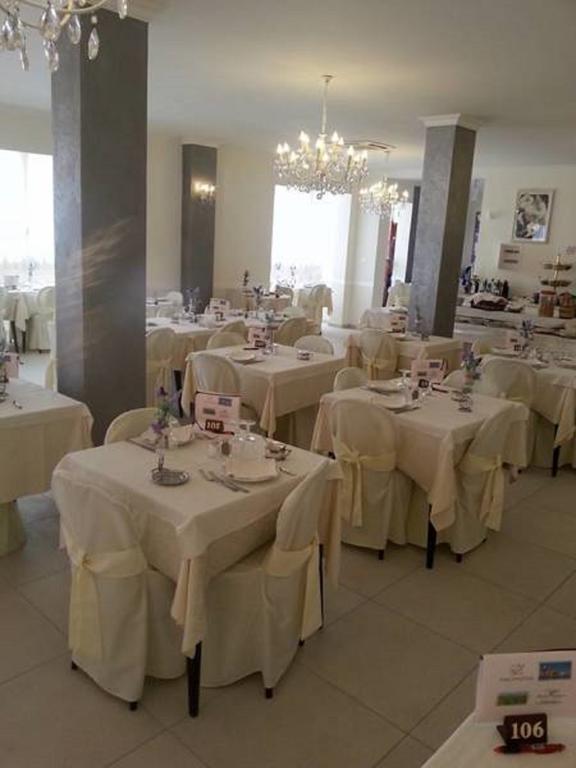 Hotel Explorer Cervia Kültér fotó